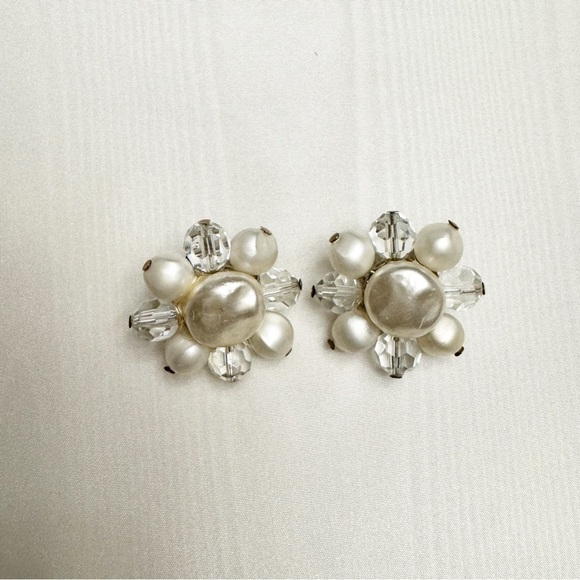 Vintage Richelieu Faux Pearl & Clear Crystal Clip On Earrings Silver Tone - Picture 2 of 11